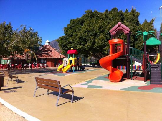 Bar e Polideportivo Paco Cantos